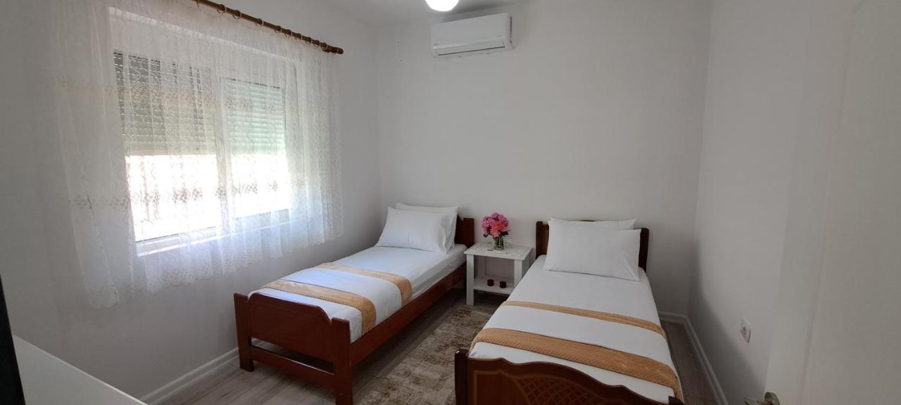 Villa Likaj Μπεράτ Εξωτερικό φωτογραφία