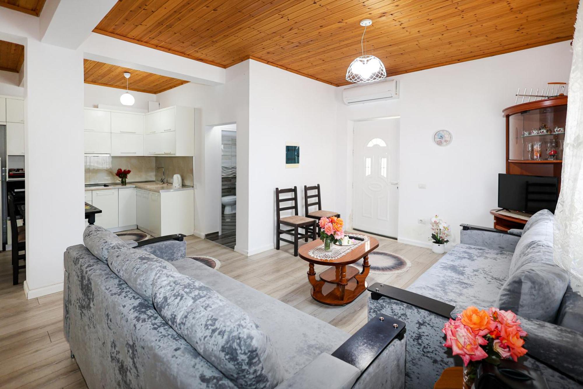 Villa Likaj Μπεράτ Εξωτερικό φωτογραφία